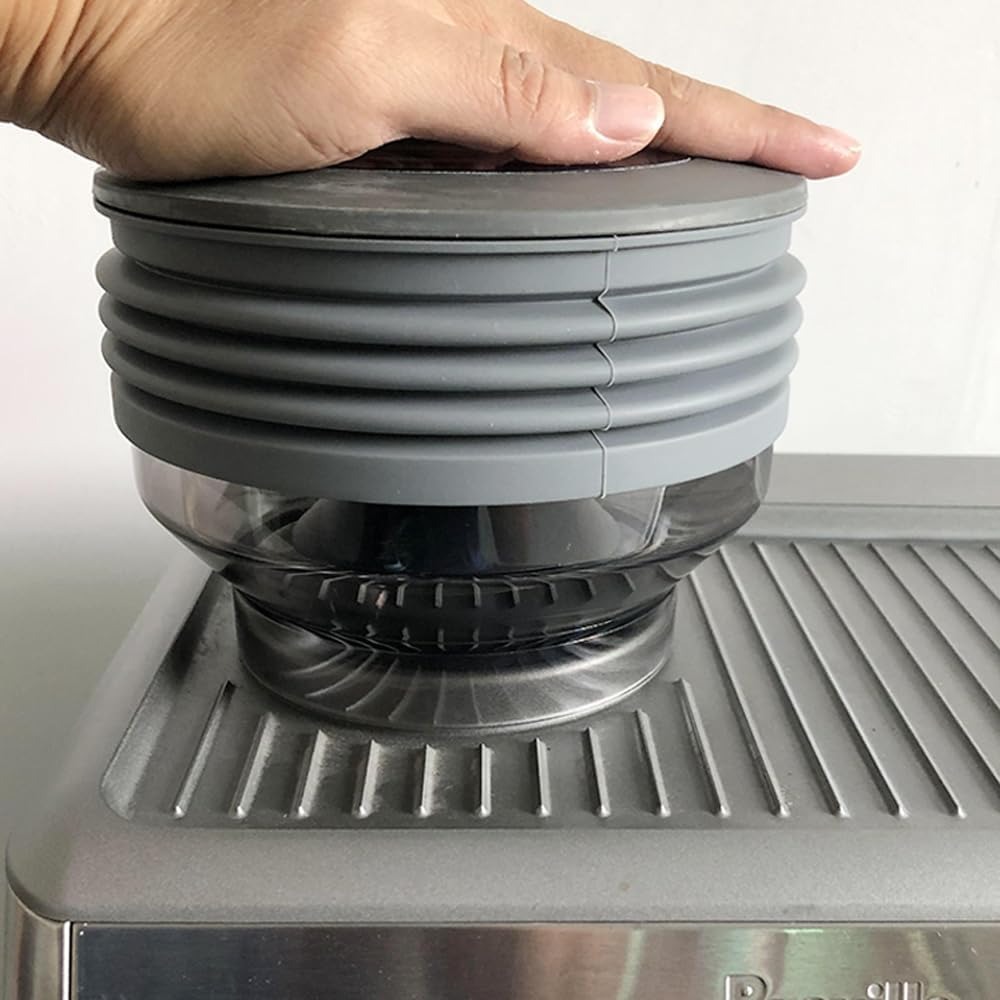 Fuelle de silicona y tolva de  - Breville Espresso Barista Express reseña y precio
